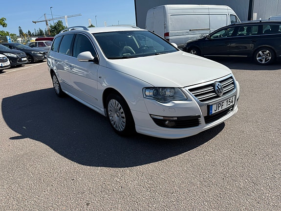 Volkswagen Passat 2 of 9