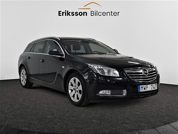 Opel Insignia 2 of 5
