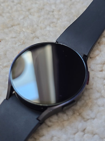 Samsung Galaxy Watch 6 med massvis av tillbehör image 2
