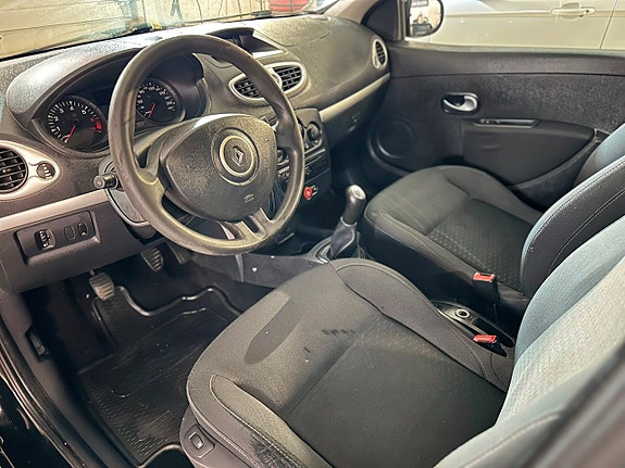 Renault Clio 6 of 12