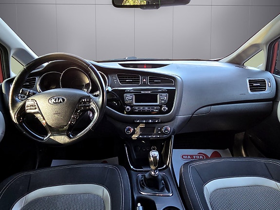 Kia Ceed 14 of 17