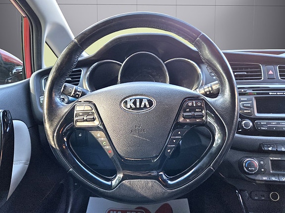 Kia Ceed 15 of 17