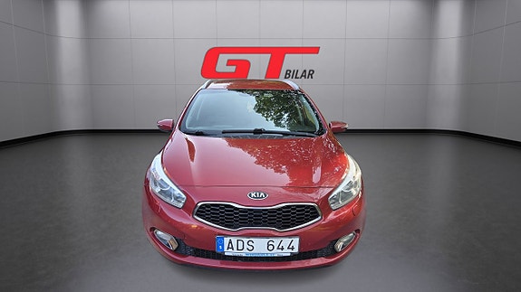 Kia Ceed 2 of 5