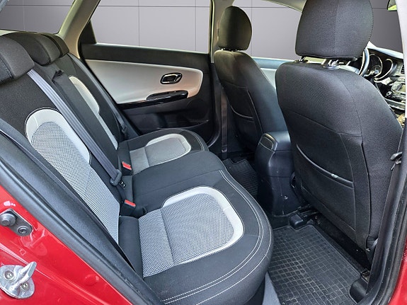 Kia Ceed 13 of 17