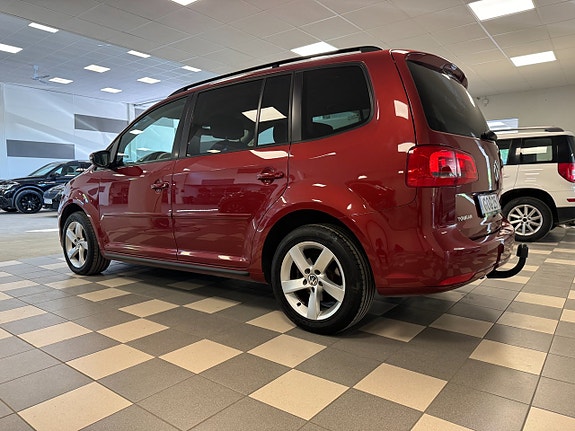 Volkswagen Touran 5 of 5