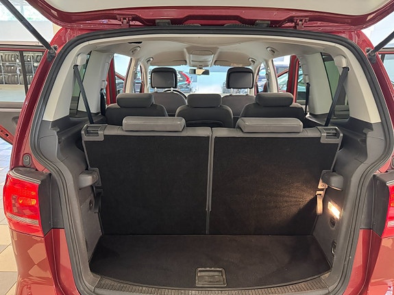 Volkswagen Touran 14 of 17