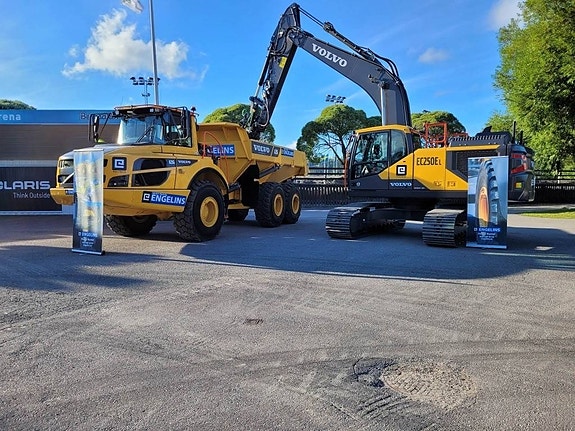 Volvo EC250EL, Uthyres/For Rental 3 of 3