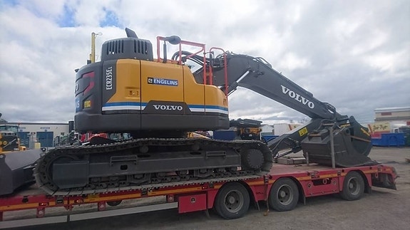 Volvo ECR 235 EL, UTHYRES