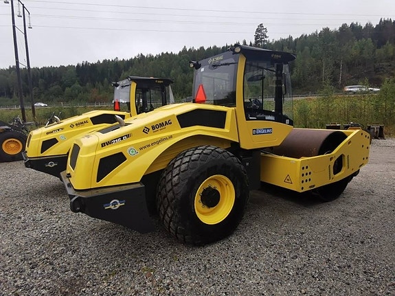 Bomag BW216D-5 UTHYRES 2 of 4