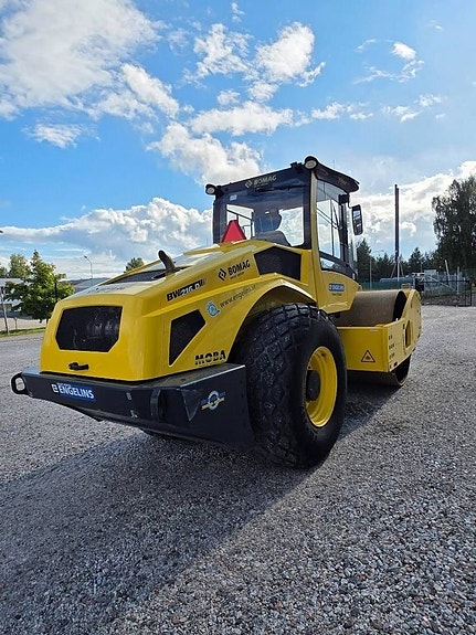 Bomag BW216D-5, Uthyres/For Rental 2 of 4