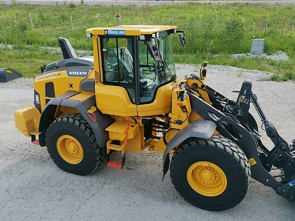 Volvo L90H, UTHYRES