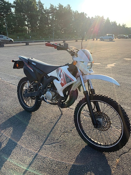 Yamaha DT50R 2 of 5