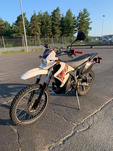 Yamaha DT50R 4 of 5