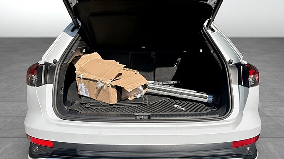 Audi Q4 e-tron 13 of 23