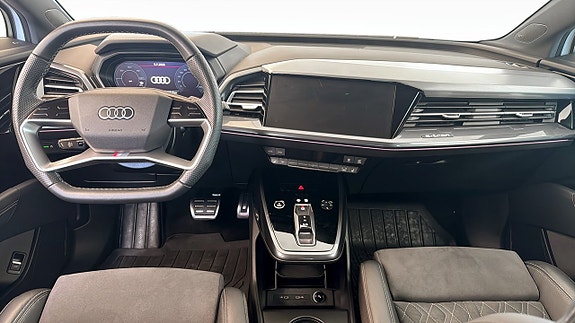 Audi Q4 e-tron 10 of 23