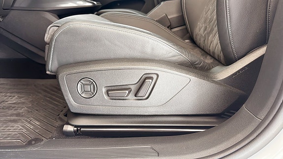 Audi Q4 e-tron 16 of 23