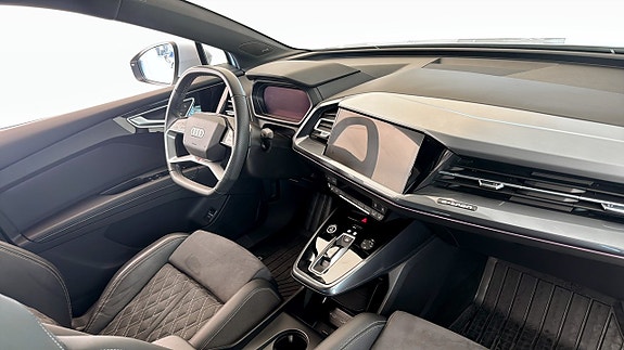 Audi Q4 e-tron 11 of 23
