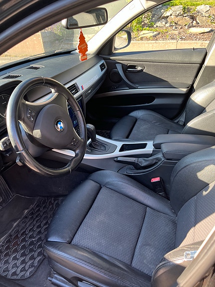 BMW 320d 4 of 7