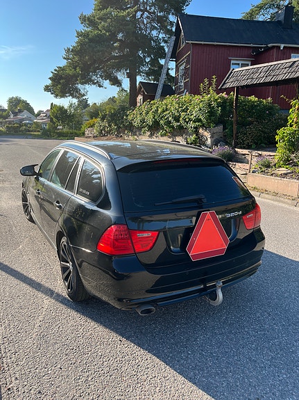 BMW 320d 3 of 7