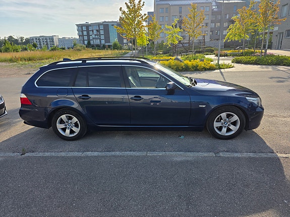 BMW 523i 5 of 5