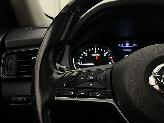 Nissan X-Trail 18 of 30