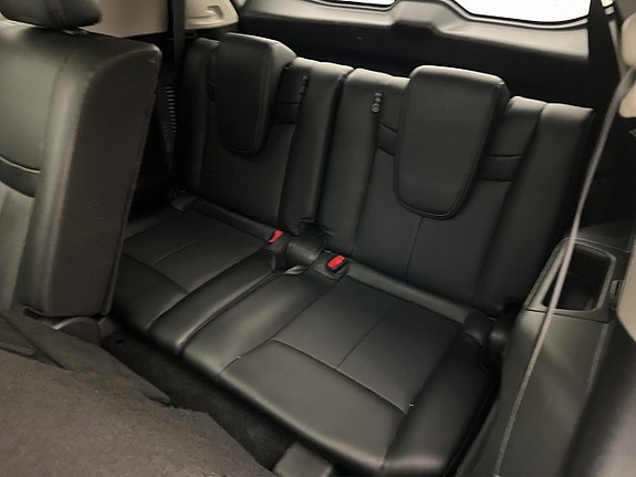 Nissan X-Trail 12 of 30