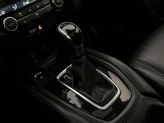 Nissan X-Trail 25 of 30