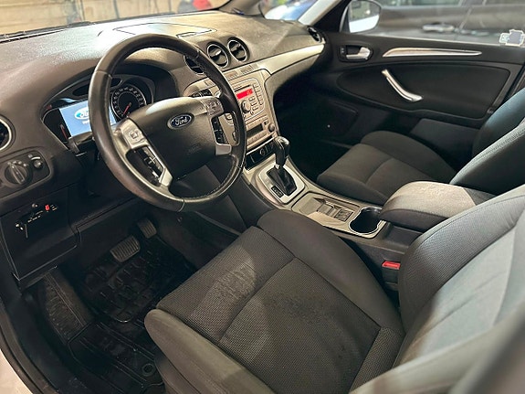 Ford S-MAX 10 of 18
