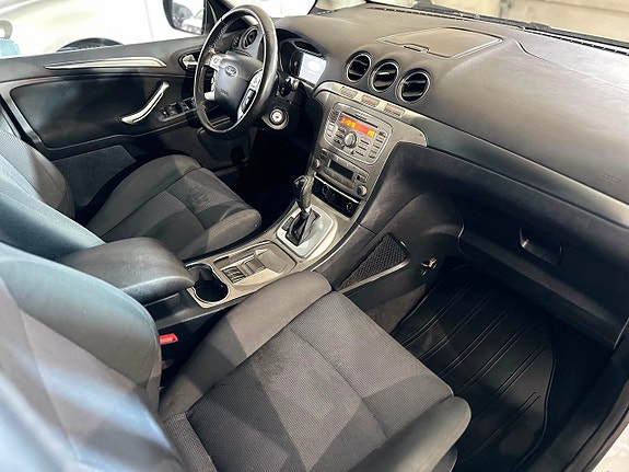 Ford S-MAX 6 of 18