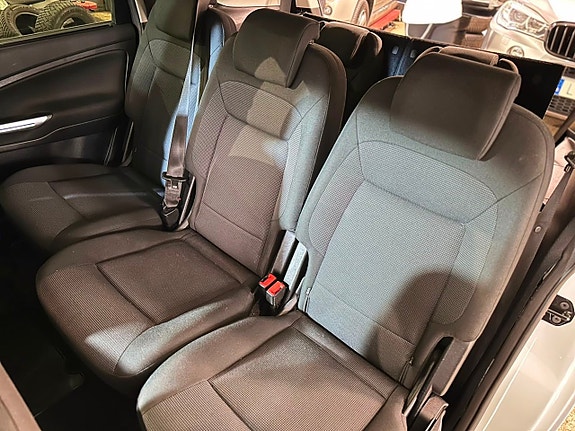 Ford S-MAX 14 of 18