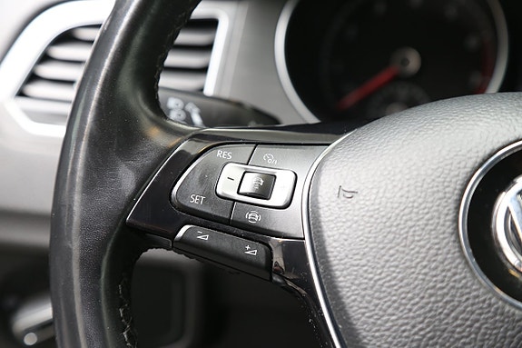 Volkswagen Golf Sportsvan 15 of 26