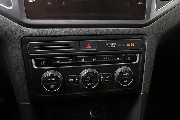 Volkswagen Golf Sportsvan 19 of 26