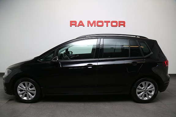 Volkswagen Golf Sportsvan 2 of 26