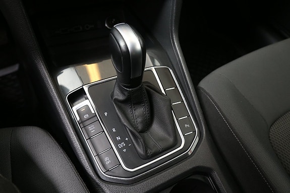 Volkswagen Golf Sportsvan 18 of 26