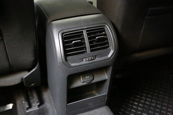 Volkswagen Golf Sportsvan 23 of 26