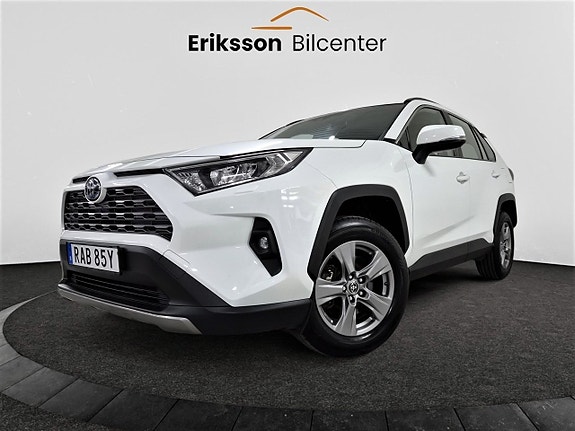Toyota RAV4 9 of 23