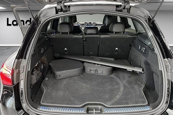 Mercedes-Benz GLC300 e 14 of 14