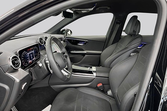 Mercedes-Benz GLC300 e 8 of 14