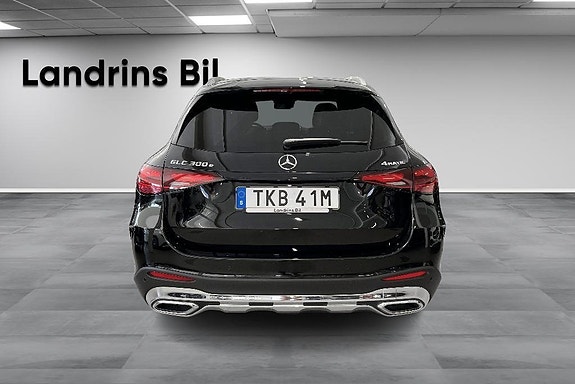 Mercedes-Benz GLC300 e 5 of 14