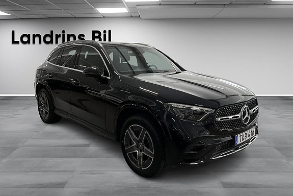 Mercedes-Benz GLC300 e 3 of 14
