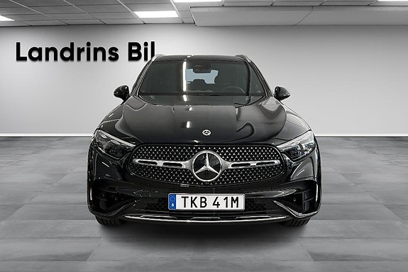 Mercedes-Benz GLC300 e 2 of 14
