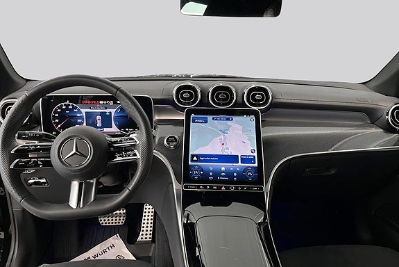 Mercedes-Benz GLC300 e 7 of 14