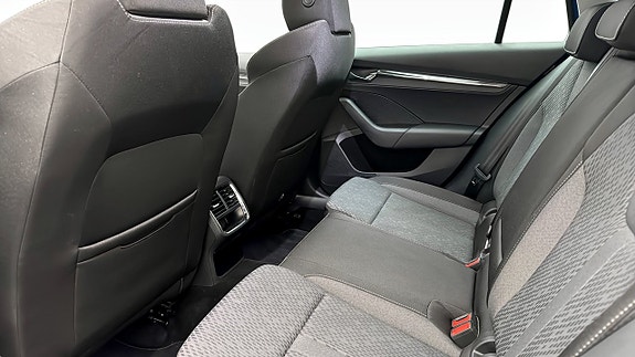 Skoda Octavia 11 of 19