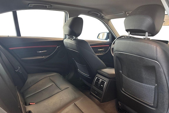 BMW 330e 15 of 24