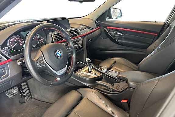 BMW 330e 11 of 24