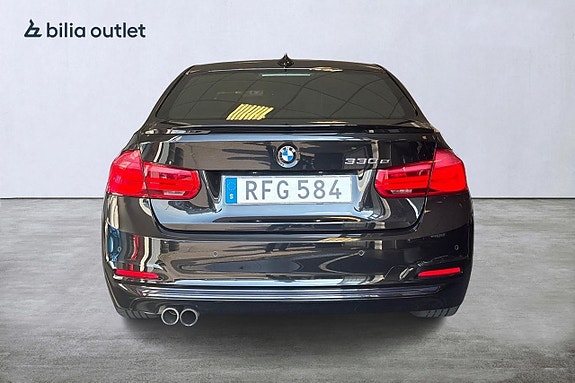 BMW 330e 5 of 24