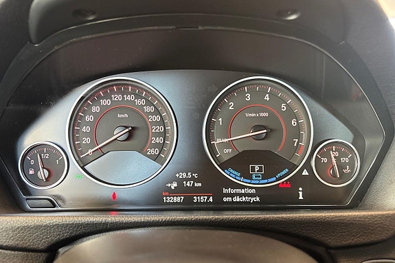 BMW 330e 17 of 24