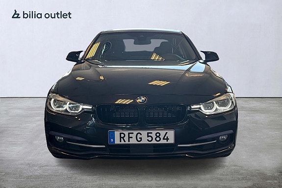 BMW 330e 9 of 24