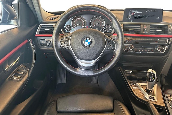 BMW 330e 13 of 24