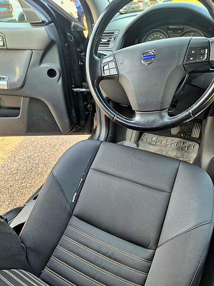 Volvo V50 8 of 19